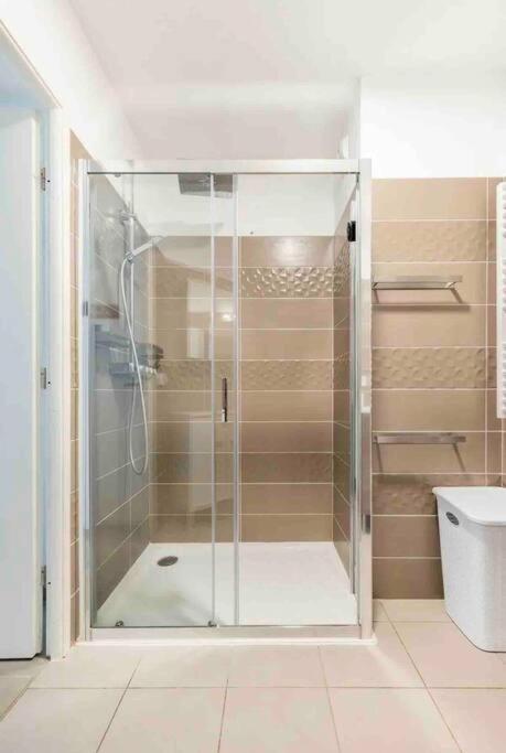 Logement Moderne Luxueux Parking Ac Cote De La Mer Ницца Экстерьер фото