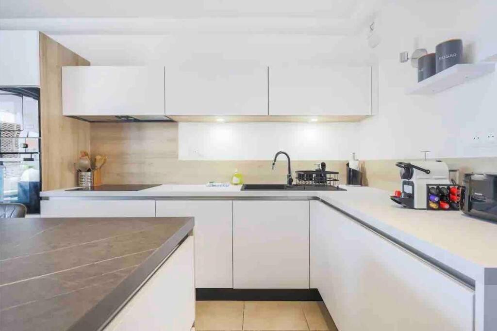 Logement Moderne Luxueux Parking Ac Cote De La Mer Ницца Экстерьер фото