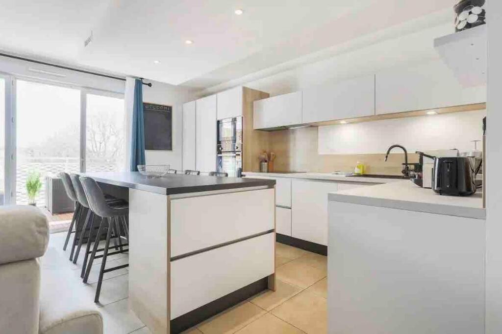 Logement Moderne Luxueux Parking Ac Cote De La Mer Ницца Экстерьер фото